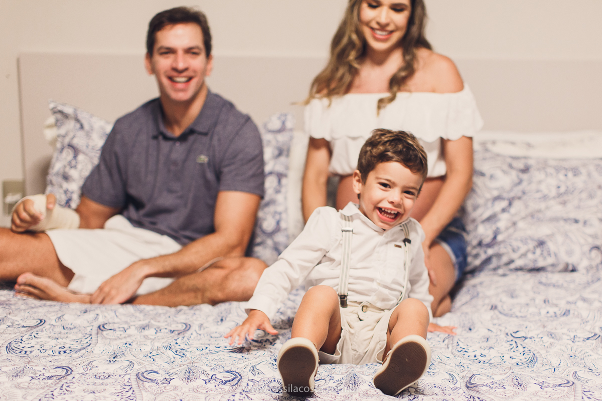 chá de fraldas da Júlia, da Dante Micheline, Praia de Camburi, Vitória ES, tássila costa fotografia, mãe de 3 meninos, mãe de gêmeos, ensaio de gestante feito em casa, fotografia de grávida em vila velha, fotos lindas