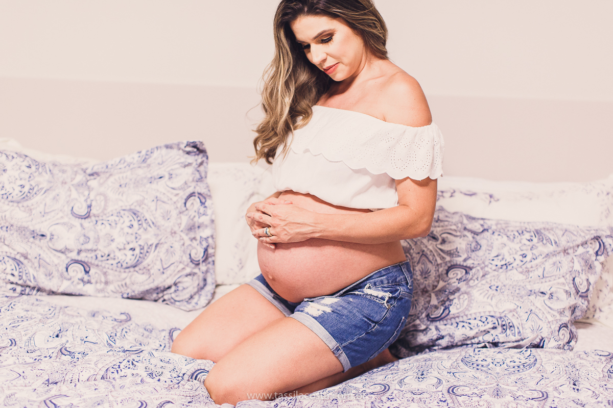 chá de fraldas da Júlia, da Dante Micheline, Praia de Camburi, Vitória ES, tássila costa fotografia, mãe de 3 meninos, mãe de gêmeos, ensaio de gestante feito em casa, fotografia de grávida em vila velha, fotos lindas