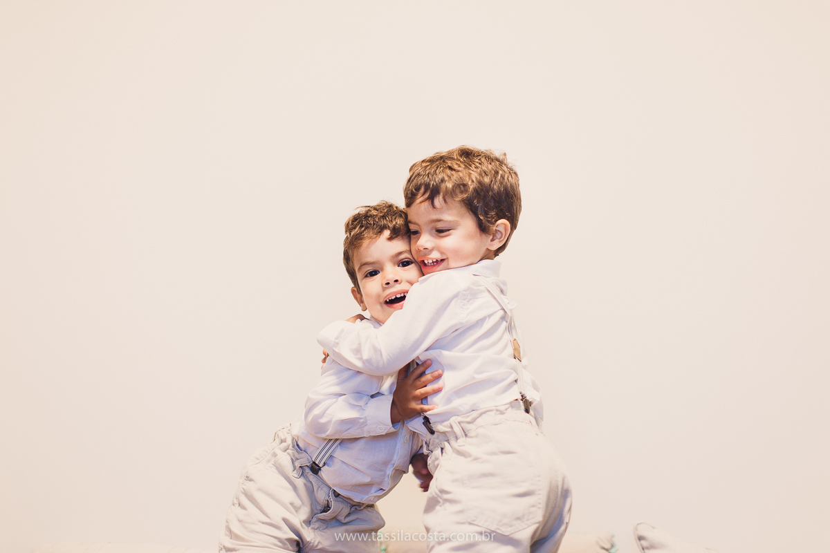chá de fraldas da Júlia, da Dante Micheline, Praia de Camburi, Vitória ES, tássila costa fotografia, mãe de 3 meninos, mãe de gêmeos, ensaio de gestante feito em casa, fotografia de grávida em vila velha, fotos lindas