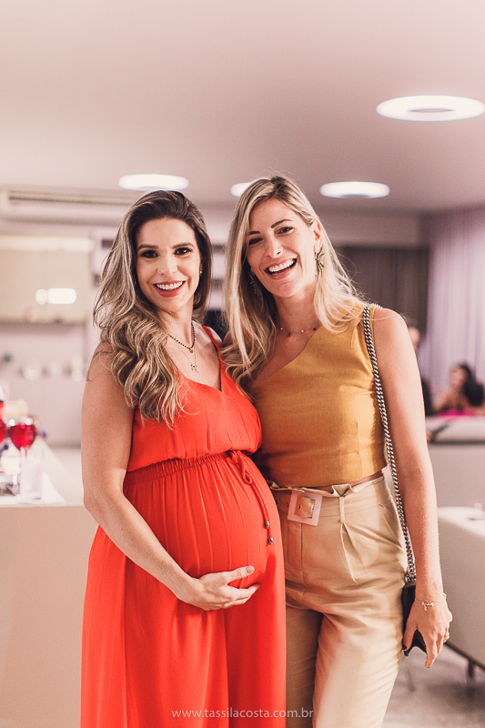 chá de fraldas da Júlia, da Dante Micheline, Praia de Camburi, Vitória ES, tássila costa fotografia, mãe de 3 meninos, mãe de gêmeos, ensaio de gestante feito em casa, fotografia de grávida em vila velha, fotos lindas