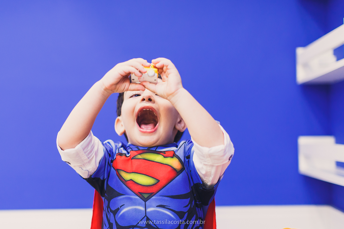 Júlia 1 ano, aniversário de menina em Vitória ES, festa de menina no tema jardim, look rosa para aniversariante de 1 ano, o que vestir no aniversário de 1 ano da minha filha, mãe de 2, tássila costa fotografia, fotos espontâneas no aniversário de 1 ano