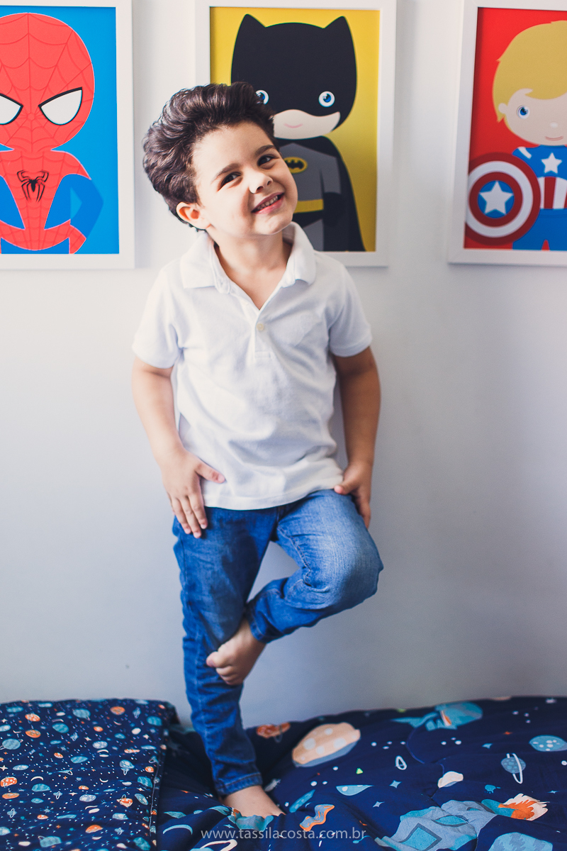 fotos lindas feitas em casa, em Vitória ES, fotógrafa de família, fotos de grávida feitas no quarto, luz linda para fotografar em casa, grávida em Vitória ES, tássila costa fotografia, mãe de dois, looks lindos para vestir no ensaio gestante em casa, foto