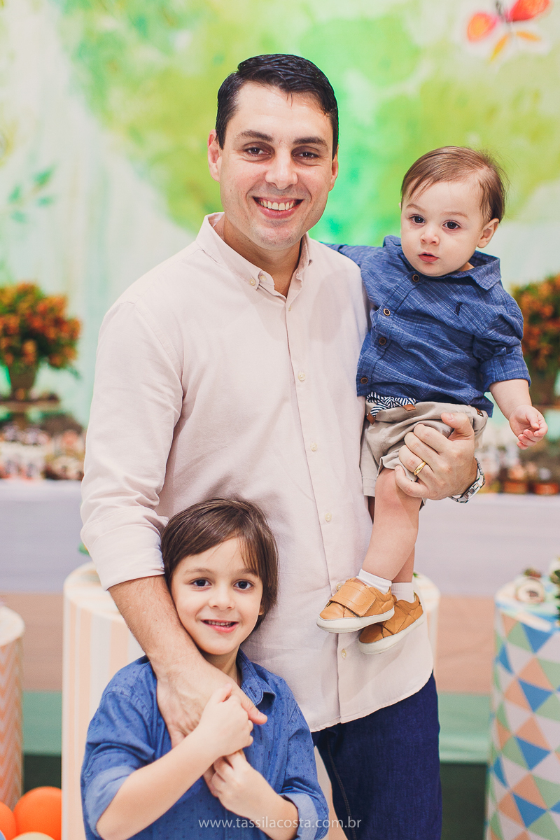 festa com tema super diferente, festa de menino, no cerimonial Ratiboom em Campo Grande, ES, decoração da Giovana da Xic Baloon, decoração no tema Bosque, Bosque do Pedro, fotografia de festa infantil, fotos lindas de aniversário infantil, 1 ano do meu bb