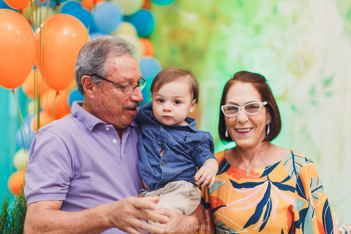festa com tema super diferente, festa de menino, no cerimonial Ratiboom em Campo Grande, ES, decoração da Giovana da Xic Baloon, decoração no tema Bosque, Bosque do Pedro, fotografia de festa infantil, fotos lindas de aniversário infantil, 1 ano do meu bb