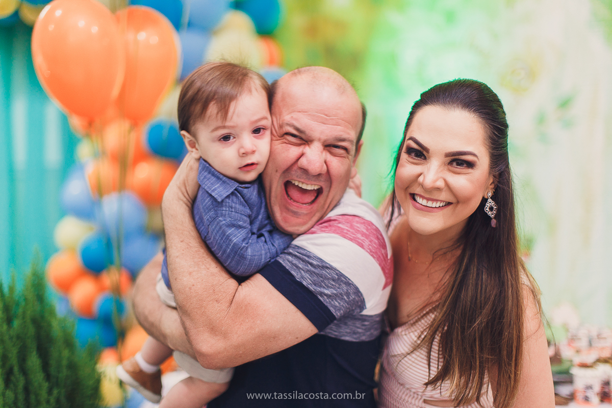 festa com tema super diferente, festa de menino, no cerimonial Ratiboom em Campo Grande, ES, decoração da Giovana da Xic Baloon, decoração no tema Bosque, Bosque do Pedro, fotografia de festa infantil, fotos lindas de aniversário infantil, 1 ano do meu bb