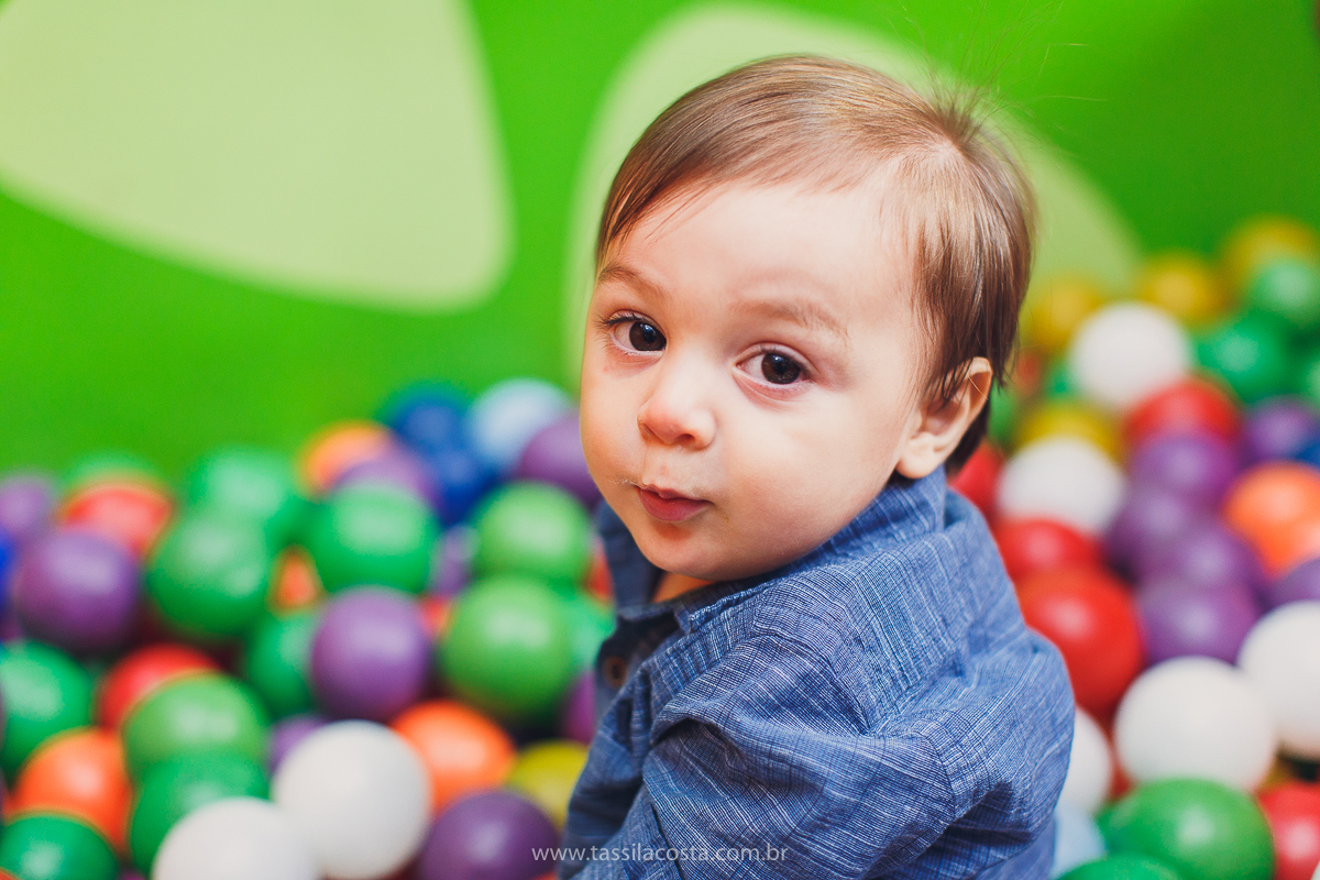 festa com tema super diferente, festa de menino, no cerimonial Ratiboom em Campo Grande, ES, decoração da Giovana da Xic Baloon, decoração no tema Bosque, Bosque do Pedro, fotografia de festa infantil, fotos lindas de aniversário infantil, 1 ano do meu bb