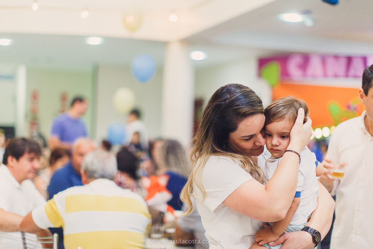 festa com tema super diferente, festa de menino, no cerimonial Ratiboom em Campo Grande, ES, decoração da Giovana da Xic Baloon, decoração no tema Bosque, Bosque do Pedro, fotografia de festa infantil, fotos lindas de aniversário infantil, 1 ano do meu bb