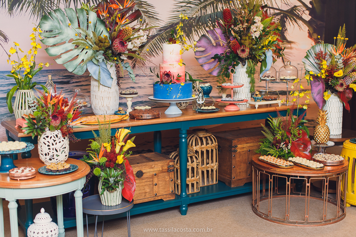 decoração linda de chá bar, Dayane e Higgor, decoração de chá bar by Tais Vaz, fotografia de chá bar by Tássila Costa, chá bar inspirado na balada Tardezinha do Thiaguinho, vestido lindo para usar no chá bar, chá bar em Vitória ES, noivos lindos em ViX