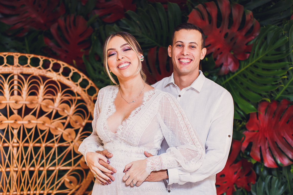 decoração linda de chá bar, Dayane e Higgor, decoração de chá bar by Tais Vaz, fotografia de chá bar by Tássila Costa, chá bar inspirado na balada Tardezinha do Thiaguinho, vestido lindo para usar no chá bar, chá bar em Vitória ES, noivos lindos em ViX