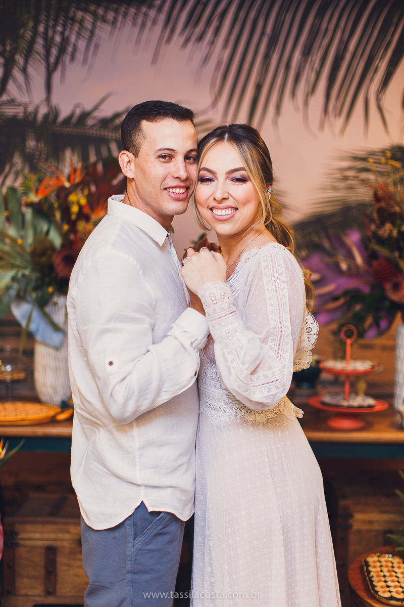 decoração linda de chá bar, Dayane e Higgor, decoração de chá bar by Tais Vaz, fotografia de chá bar by Tássila Costa, chá bar inspirado na balada Tardezinha do Thiaguinho, vestido lindo para usar no chá bar, chá bar em Vitória ES, noivos lindos em ViX