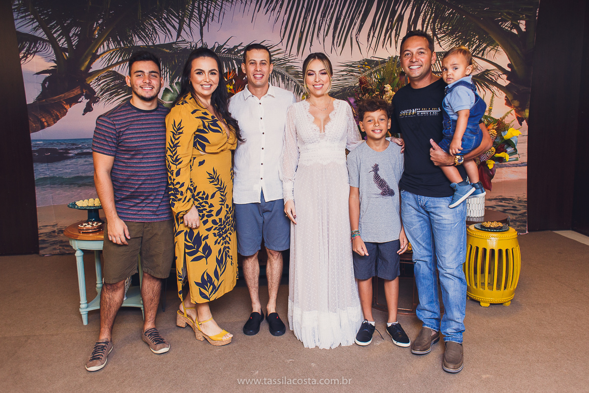 decoração linda de chá bar, Dayane e Higgor, decoração de chá bar by Tais Vaz, fotografia de chá bar by Tássila Costa, chá bar inspirado na balada Tardezinha do Thiaguinho, vestido lindo para usar no chá bar, chá bar em Vitória ES, noivos lindos em ViX