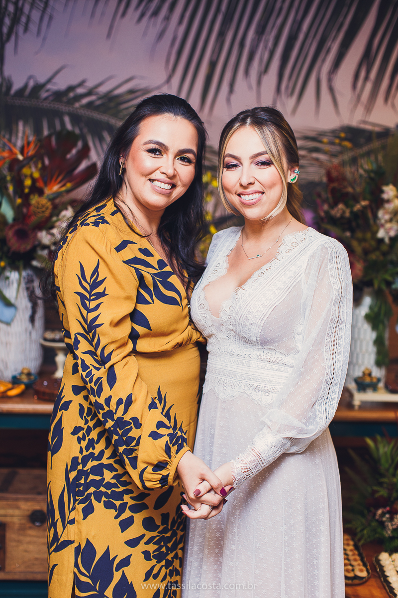 decoração linda de chá bar, Dayane e Higgor, decoração de chá bar by Tais Vaz, fotografia de chá bar by Tássila Costa, chá bar inspirado na balada Tardezinha do Thiaguinho, vestido lindo para usar no chá bar, chá bar em Vitória ES, noivos lindos em ViX