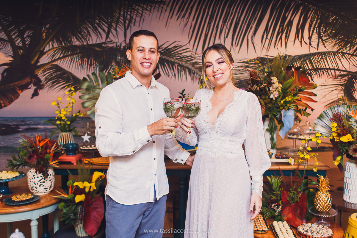 decoração linda de chá bar, Dayane e Higgor, decoração de chá bar by Tais Vaz, fotografia de chá bar by Tássila Costa, chá bar inspirado na balada Tardezinha do Thiaguinho, vestido lindo para usar no chá bar, chá bar em Vitória ES, noivos lindos em ViX