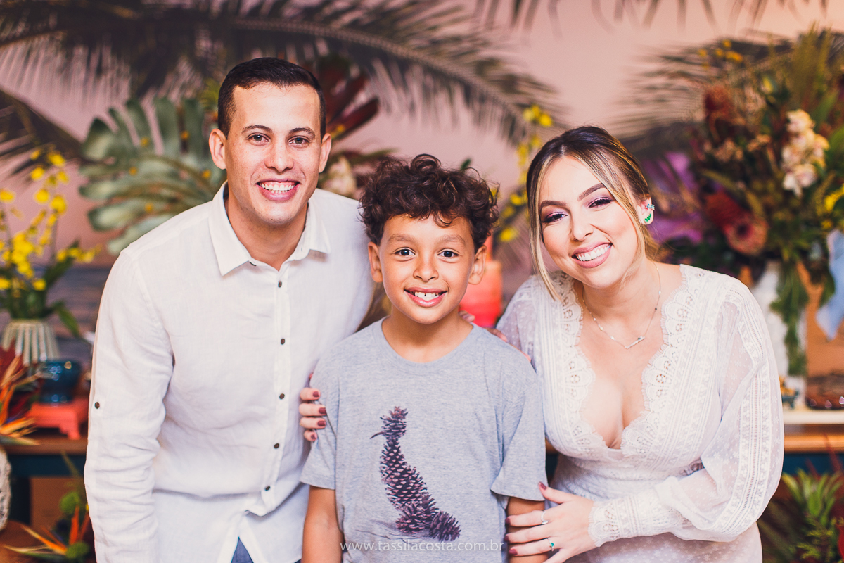 decoração linda de chá bar, Dayane e Higgor, decoração de chá bar by Tais Vaz, fotografia de chá bar by Tássila Costa, chá bar inspirado na balada Tardezinha do Thiaguinho, vestido lindo para usar no chá bar, chá bar em Vitória ES, noivos lindos em ViX