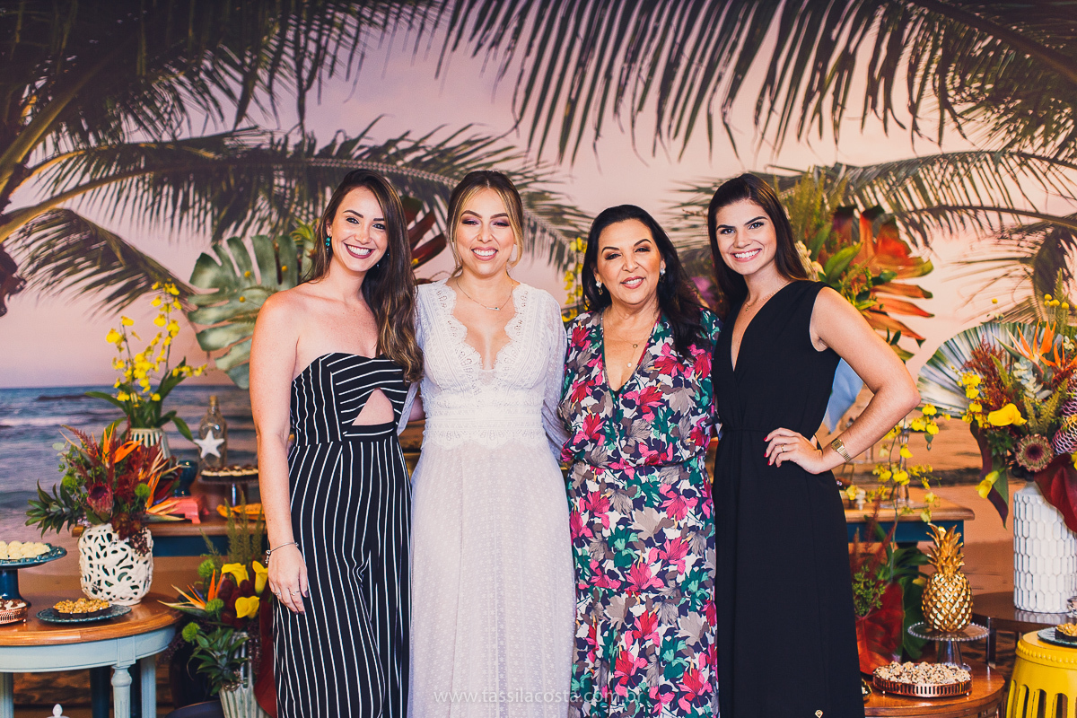 decoração linda de chá bar, Dayane e Higgor, decoração de chá bar by Tais Vaz, fotografia de chá bar by Tássila Costa, chá bar inspirado na balada Tardezinha do Thiaguinho, vestido lindo para usar no chá bar, chá bar em Vitória ES, noivos lindos em ViX