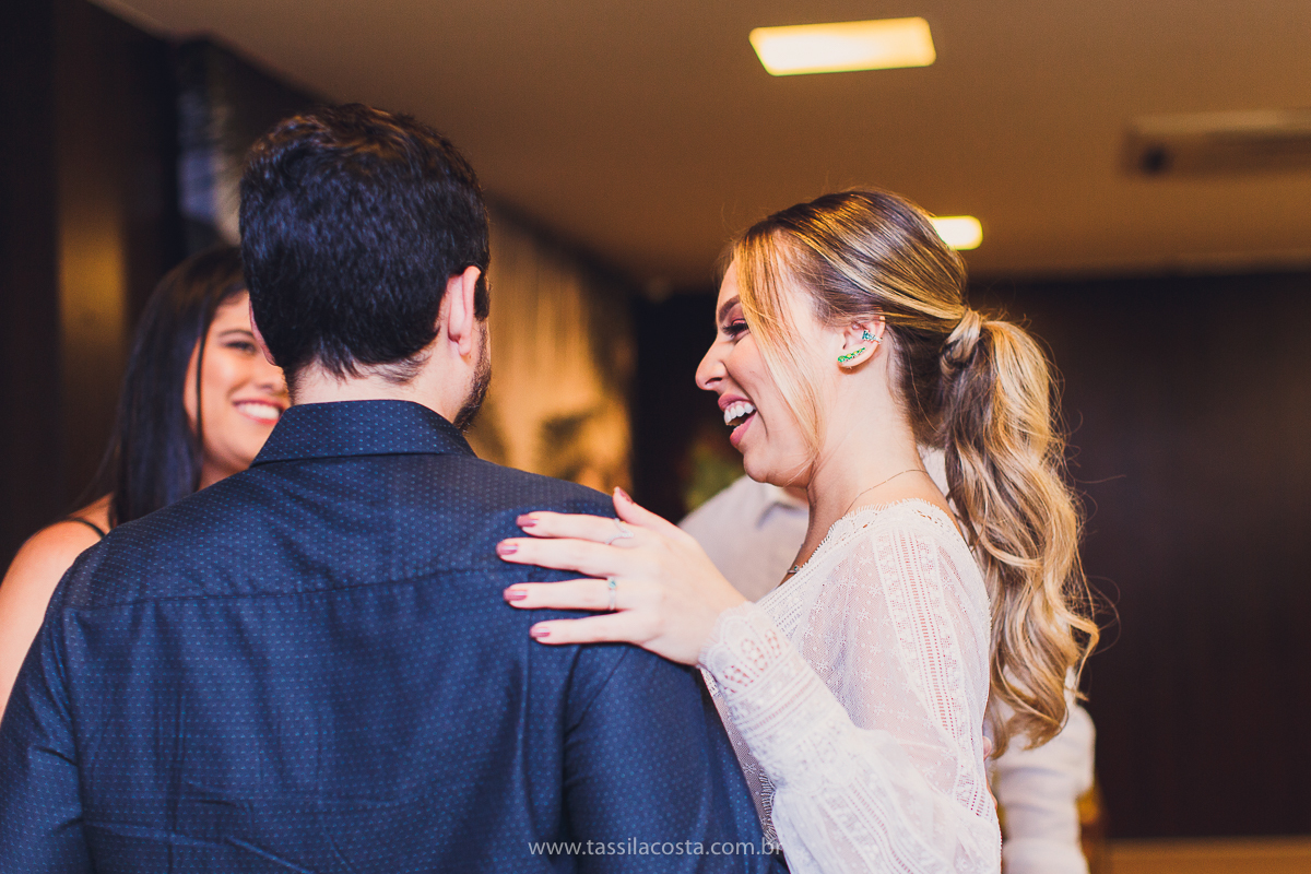 decoração linda de chá bar, Dayane e Higgor, decoração de chá bar by Tais Vaz, fotografia de chá bar by Tássila Costa, chá bar inspirado na balada Tardezinha do Thiaguinho, vestido lindo para usar no chá bar, chá bar em Vitória ES, noivos lindos em ViX