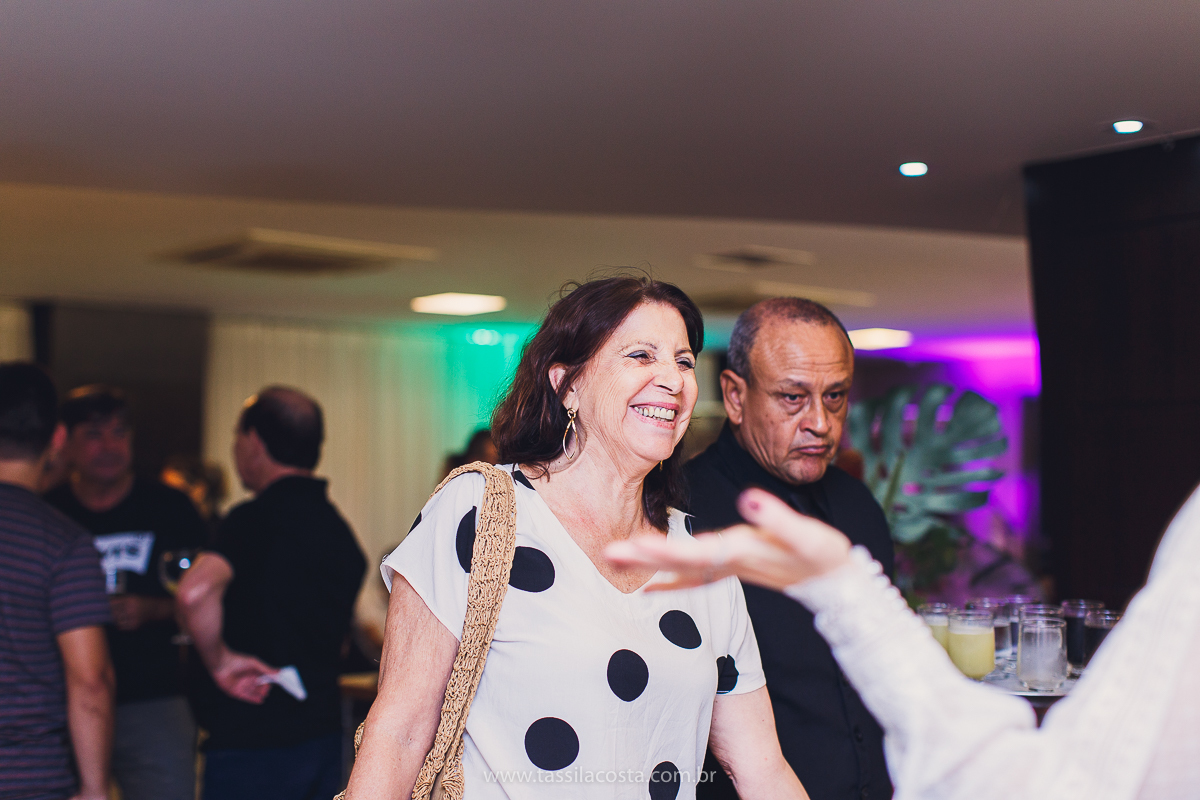 decoração linda de chá bar, Dayane e Higgor, decoração de chá bar by Tais Vaz, fotografia de chá bar by Tássila Costa, chá bar inspirado na balada Tardezinha do Thiaguinho, vestido lindo para usar no chá bar, chá bar em Vitória ES, noivos lindos em ViX