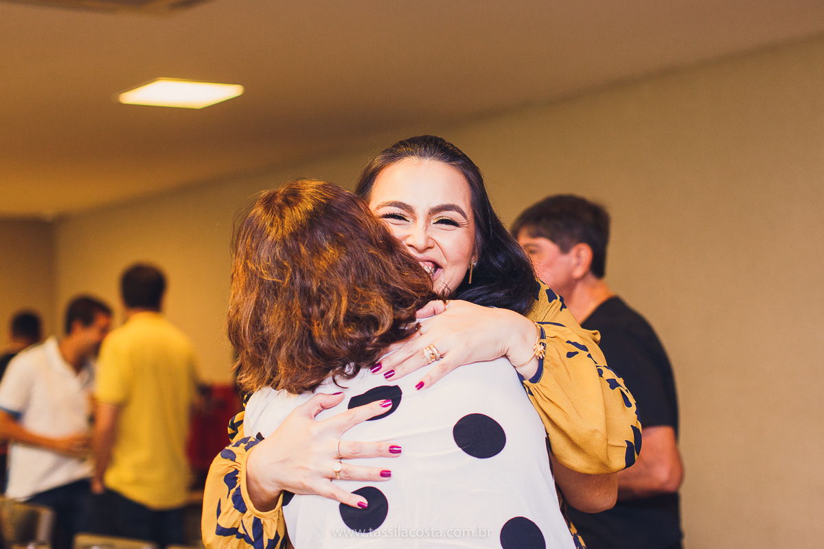 decoração linda de chá bar, Dayane e Higgor, decoração de chá bar by Tais Vaz, fotografia de chá bar by Tássila Costa, chá bar inspirado na balada Tardezinha do Thiaguinho, vestido lindo para usar no chá bar, chá bar em Vitória ES, noivos lindos em ViX