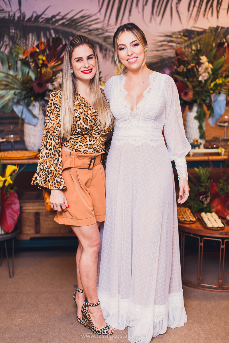 decoração linda de chá bar, Dayane e Higgor, decoração de chá bar by Tais Vaz, fotografia de chá bar by Tássila Costa, chá bar inspirado na balada Tardezinha do Thiaguinho, vestido lindo para usar no chá bar, chá bar em Vitória ES, noivos lindos em ViX