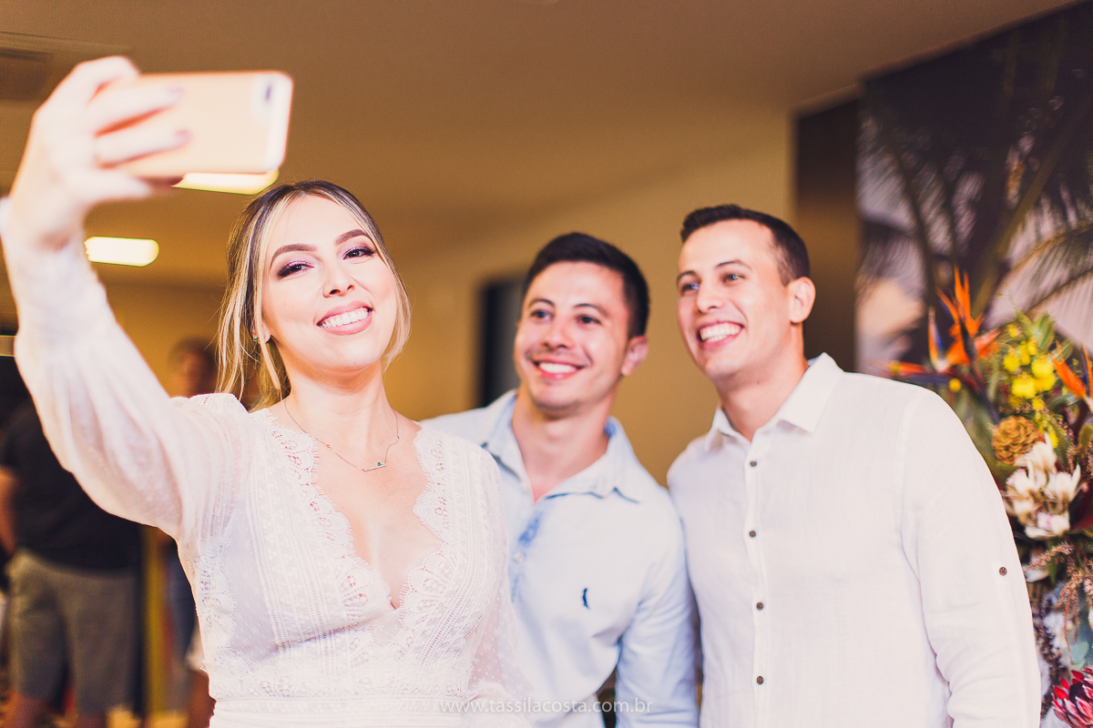 decoração linda de chá bar, Dayane e Higgor, decoração de chá bar by Tais Vaz, fotografia de chá bar by Tássila Costa, chá bar inspirado na balada Tardezinha do Thiaguinho, vestido lindo para usar no chá bar, chá bar em Vitória ES, noivos lindos em ViX