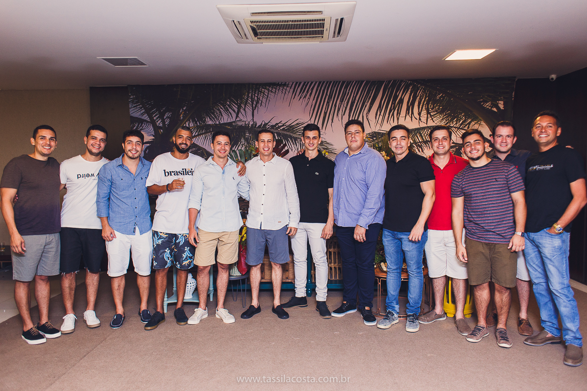 decoração linda de chá bar, Dayane e Higgor, decoração de chá bar by Tais Vaz, fotografia de chá bar by Tássila Costa, chá bar inspirado na balada Tardezinha do Thiaguinho, vestido lindo para usar no chá bar, chá bar em Vitória ES, noivos lindos em ViX