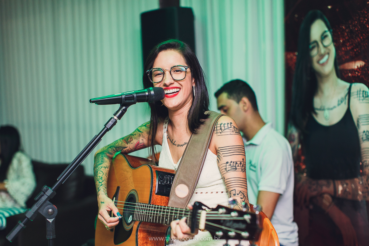 decoração linda de chá bar, Dayane e Higgor, decoração de chá bar by Tais Vaz, fotografia de chá bar by Tássila Costa, chá bar inspirado na balada Tardezinha do Thiaguinho, vestido lindo para usar no chá bar, chá bar em Vitória ES, noivos lindos em ViX