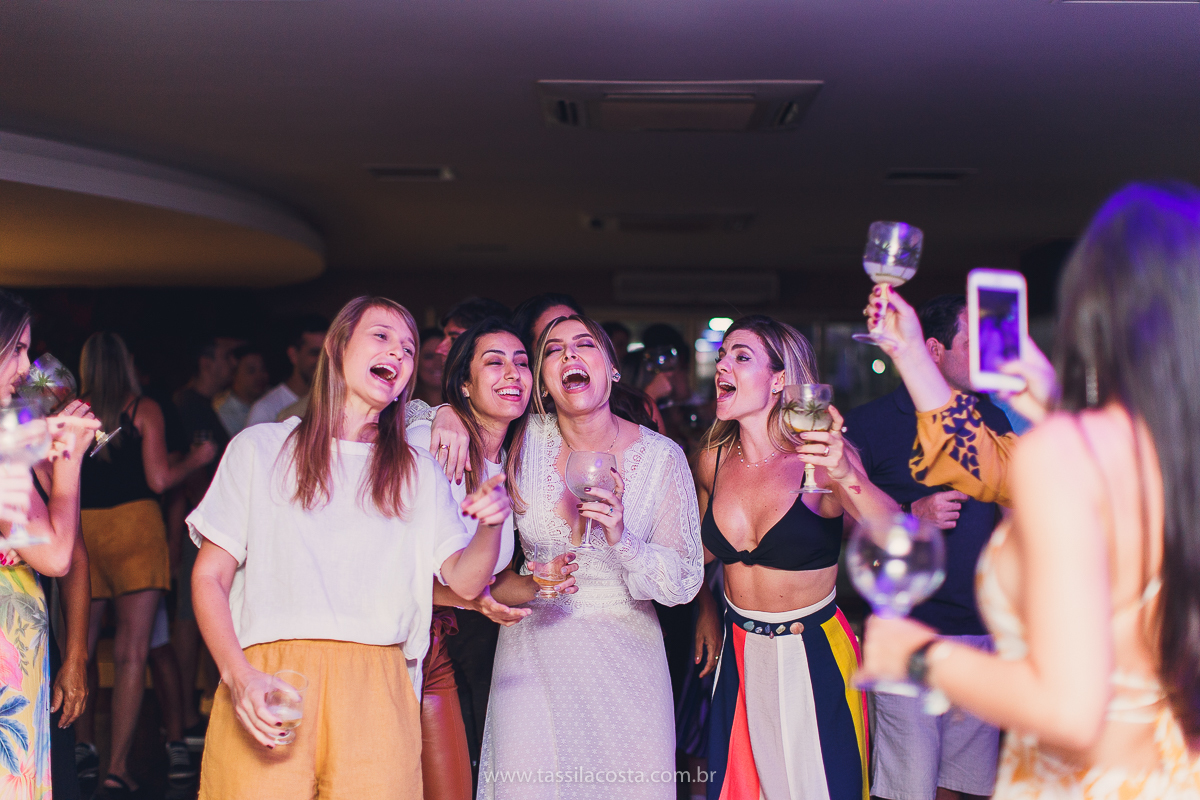 decoração linda de chá bar, Dayane e Higgor, decoração de chá bar by Tais Vaz, fotografia de chá bar by Tássila Costa, chá bar inspirado na balada Tardezinha do Thiaguinho, vestido lindo para usar no chá bar, chá bar em Vitória ES, noivos lindos em ViX