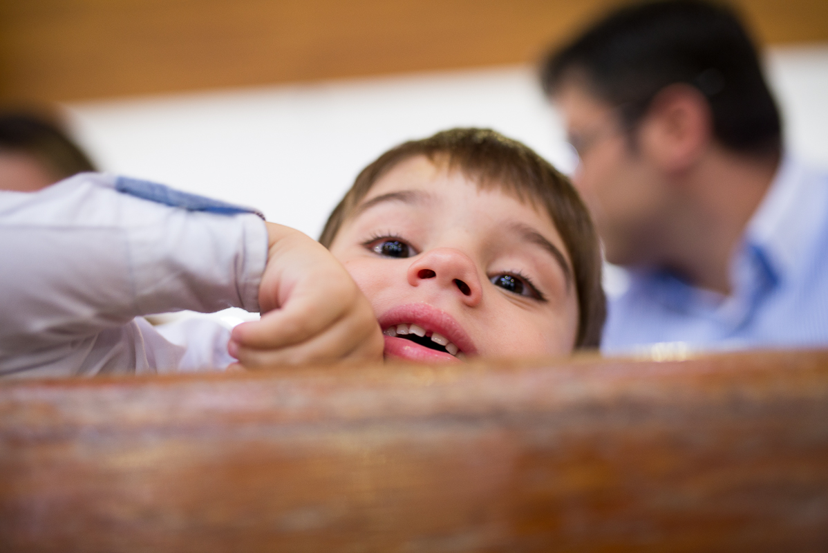 batizado do Benjamin, que ocorreu em vitória es, na paróquia são francisco de assis, na pracinha de jardim da penha, igreja católica, domingo de manhã, fotos de batizado