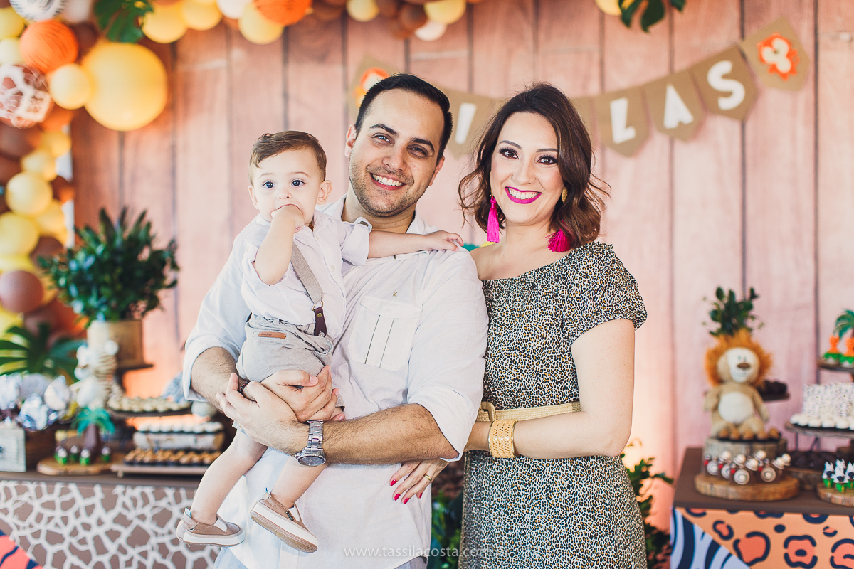 festa infantil de menino, no tema Safari, festa dos sonhos feita em casa, decoração by Loely eventos, mãe e pai de primeira viagem