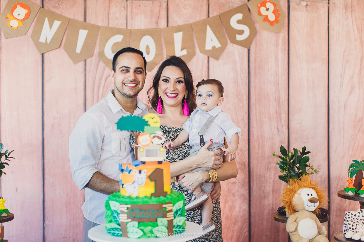 festa infantil de menino, no tema Safari, festa dos sonhos feita em casa, decoração by Loely eventos, mãe e pai de primeira viagem