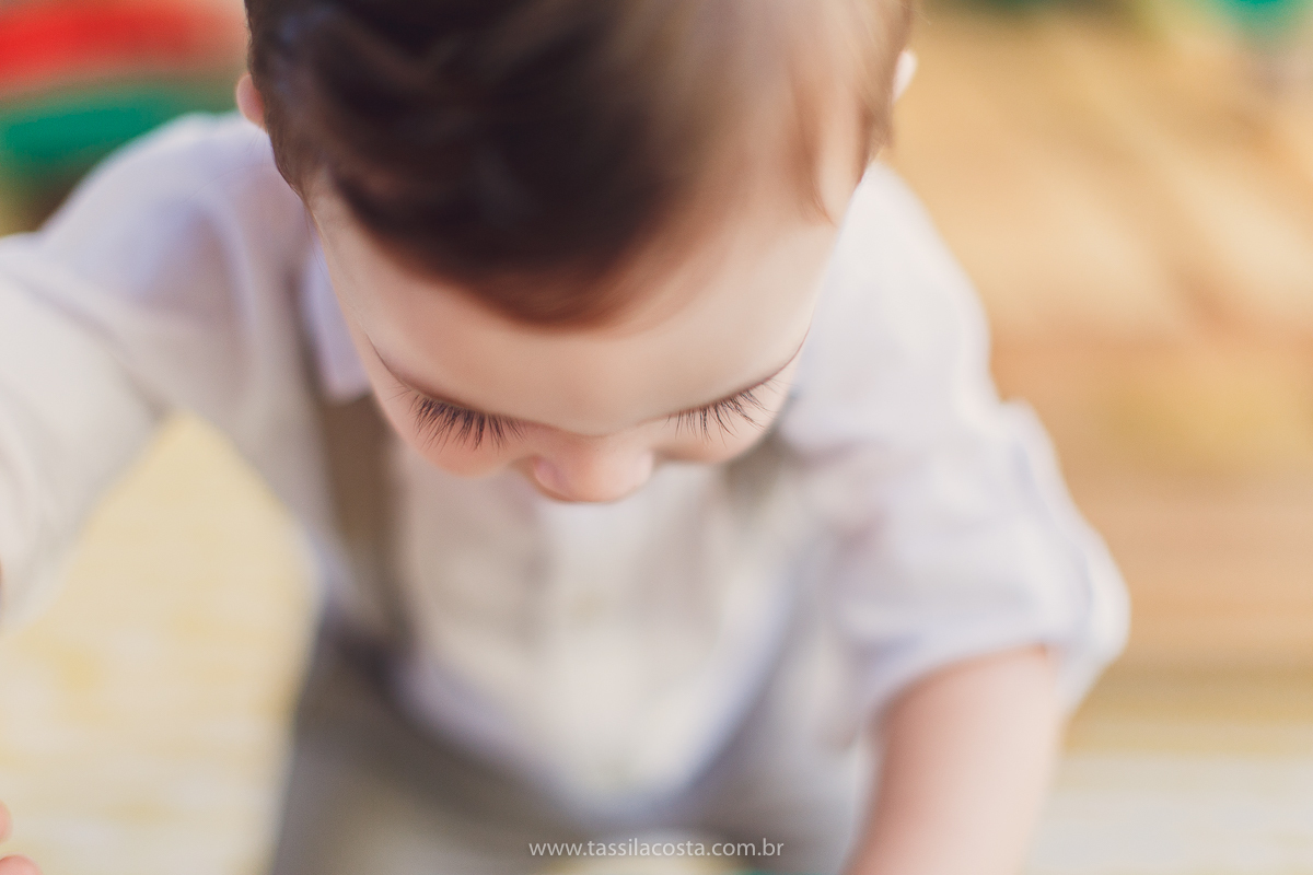 festa infantil de menino, no tema Safari, festa dos sonhos feita em casa, decoração by Loely eventos, mãe e pai de primeira viagem, menino sorridente, bebê lindo, look lindo para aniversário de 1 ano