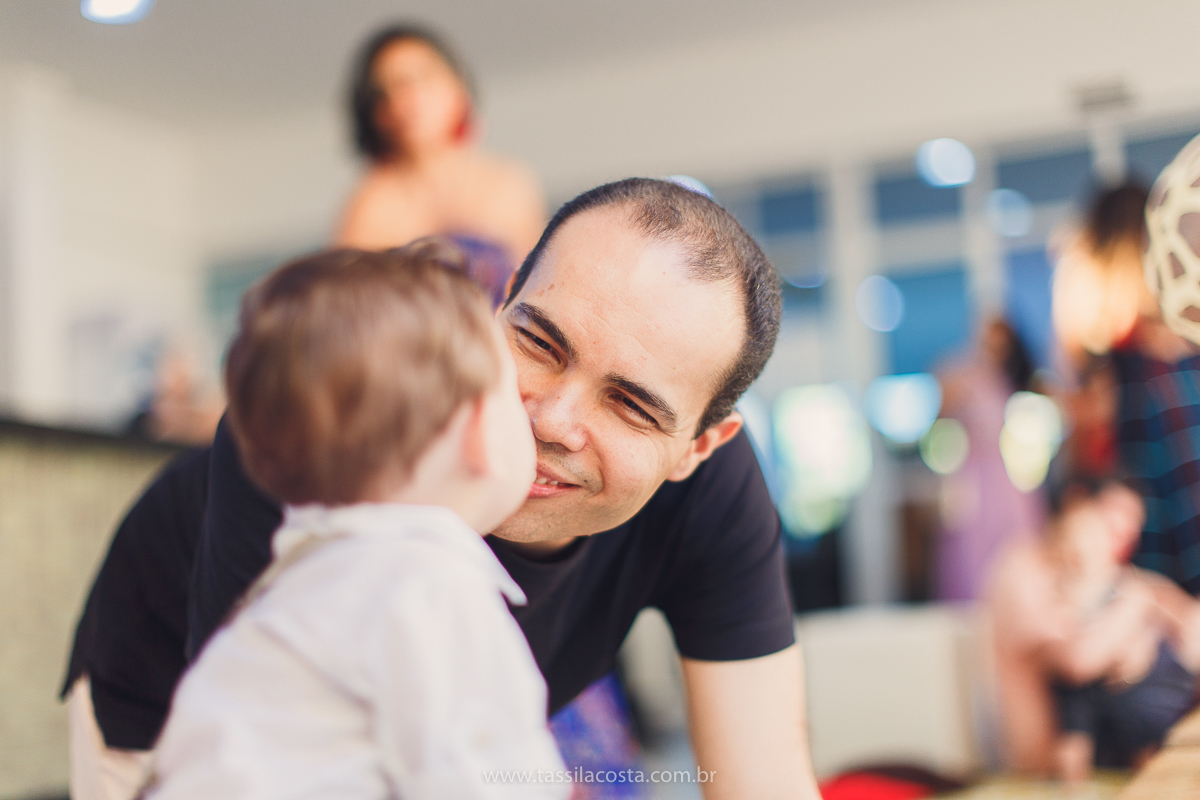 festa infantil de menino, no tema Safari, festa dos sonhos feita em casa, decoração by Loely eventos, mãe e pai de primeira viagem, menino sorridente, bebê lindo, look lindo para aniversário de 1 ano