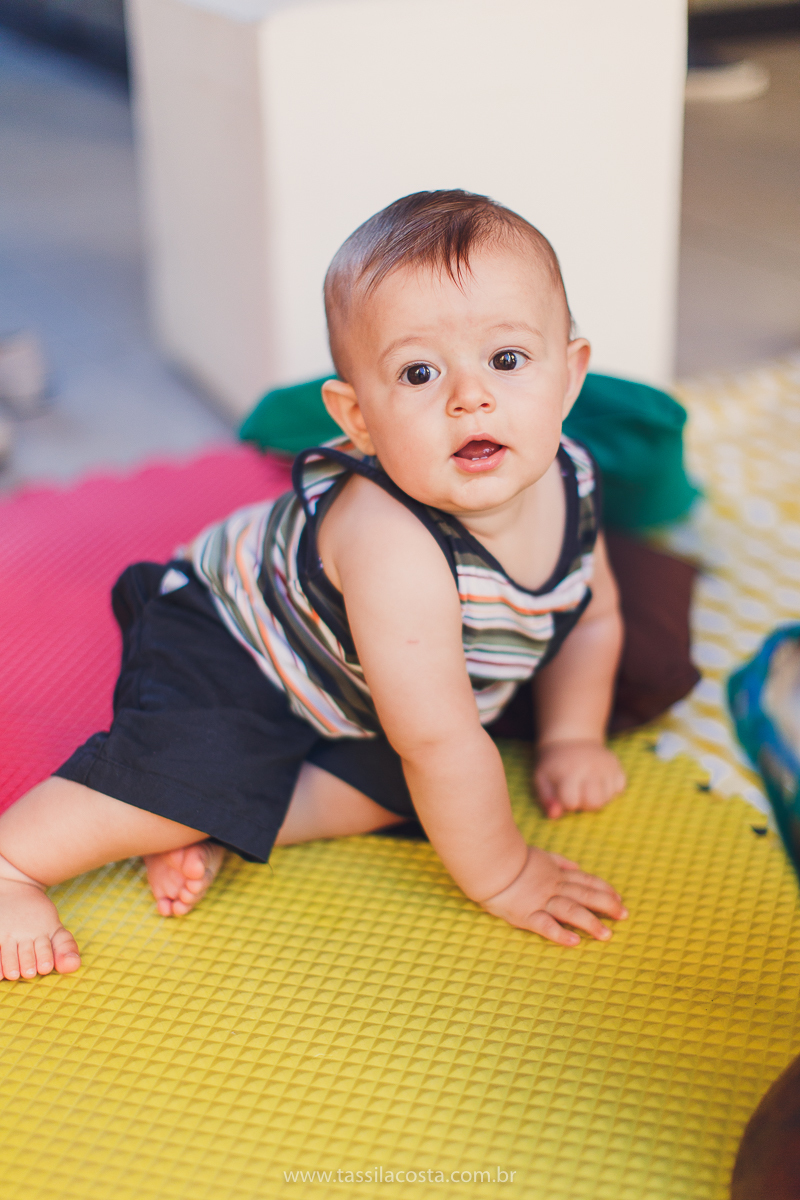 festa infantil de menino, no tema Safari, festa dos sonhos feita em casa, decoração by Loely eventos, mãe e pai de primeira viagem, menino sorridente, bebê lindo, look lindo para aniversário de 1 ano