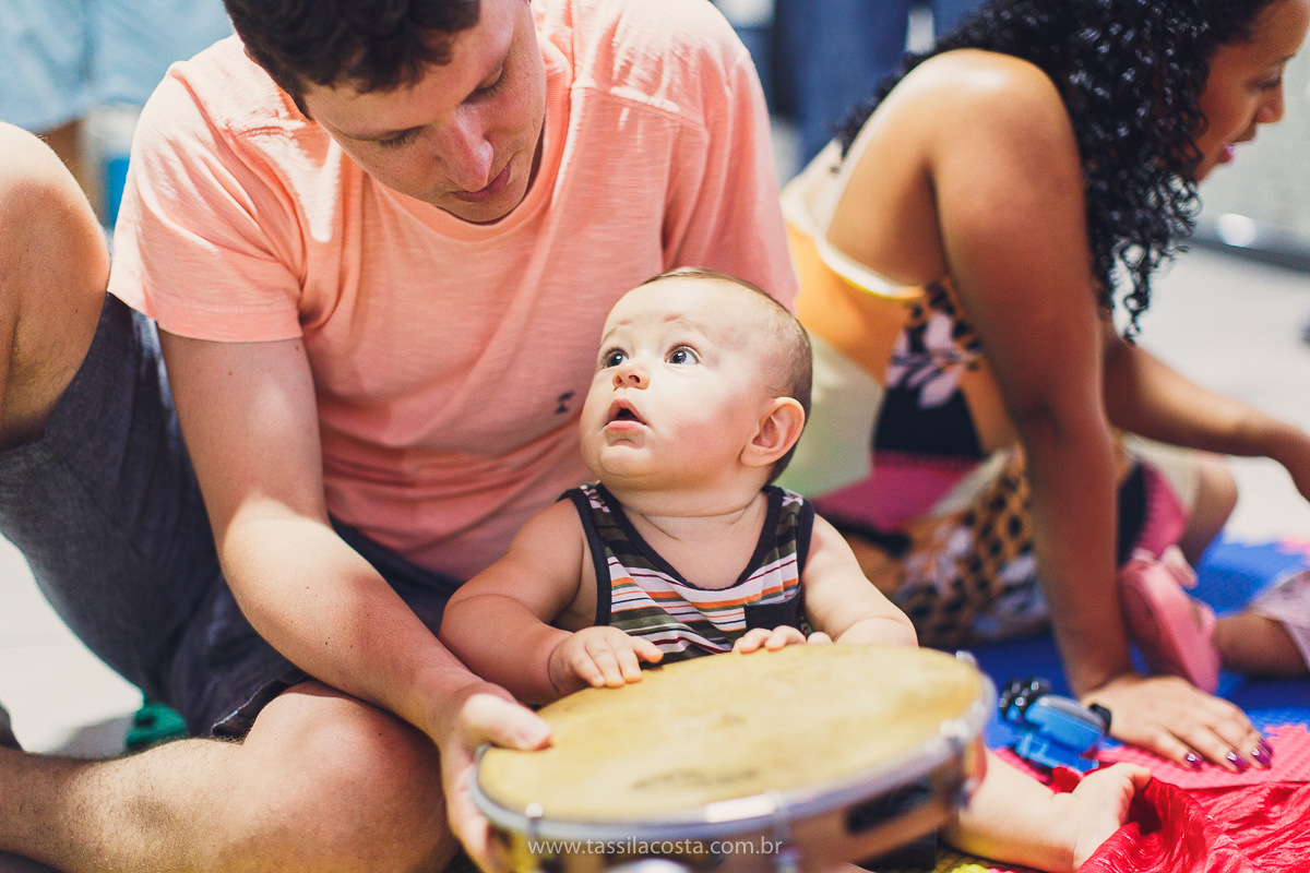festa infantil de menino, no tema Safari, festa dos sonhos feita em casa, decoração by Loely eventos, mãe e pai de primeira viagem, menino sorridente, bebê lindo, look lindo para aniversário de 1 ano