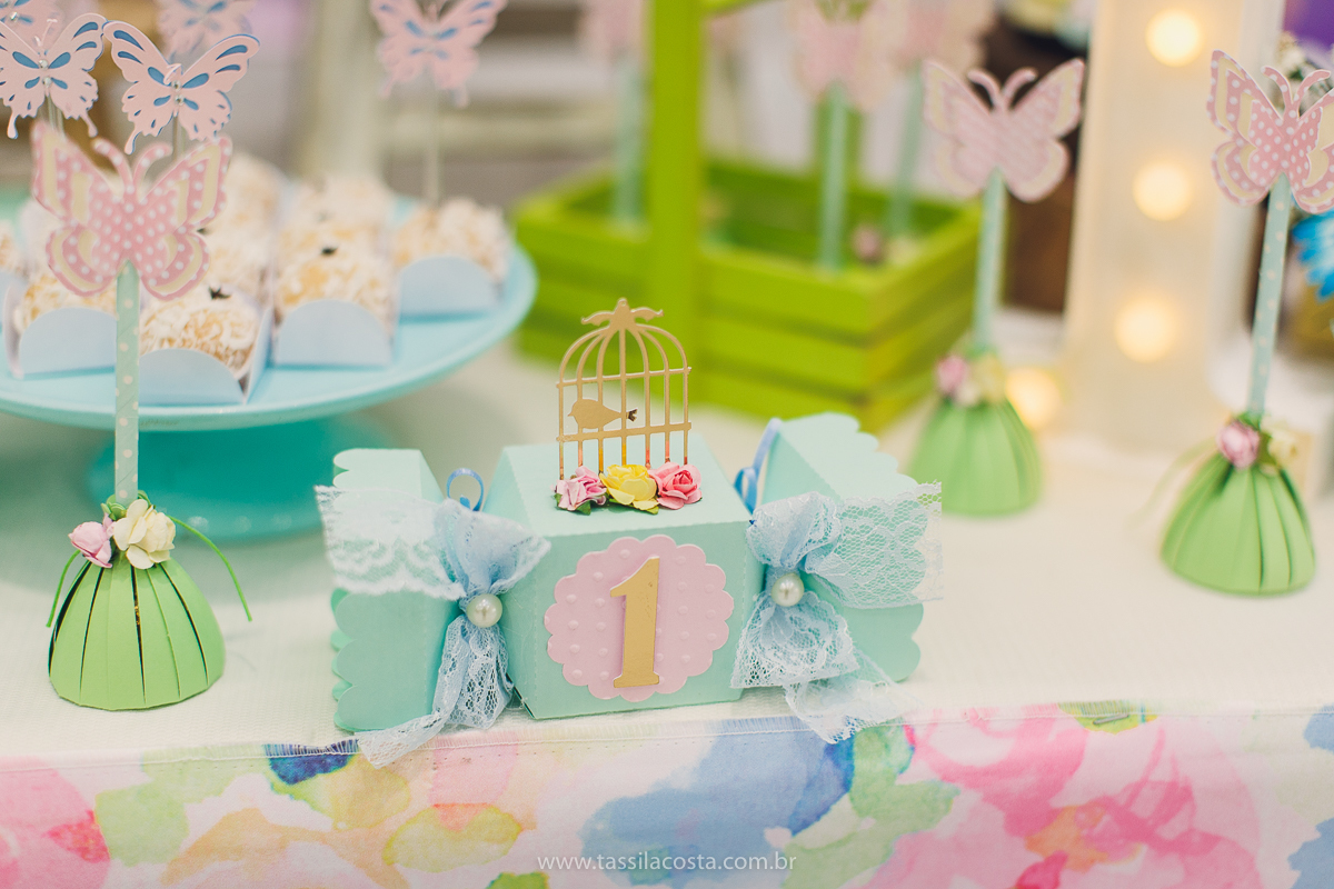 festa infantil linda, feita na casa de festa Zueira, na Praia da Costa, Vila Velha ES. Tássila Costa fotografia, Luísa 1 ano, fotografia de festa infantil na Praia da Costa