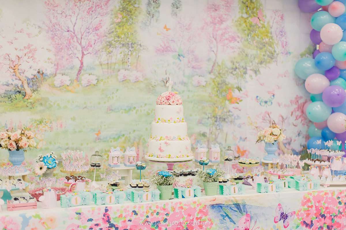 festa infantil linda, feita na casa de festa Zueira, na Praia da Costa, Vila Velha ES. Tássila Costa fotografia, Luísa 1 ano, fotografia de festa infantil na Praia da Costa