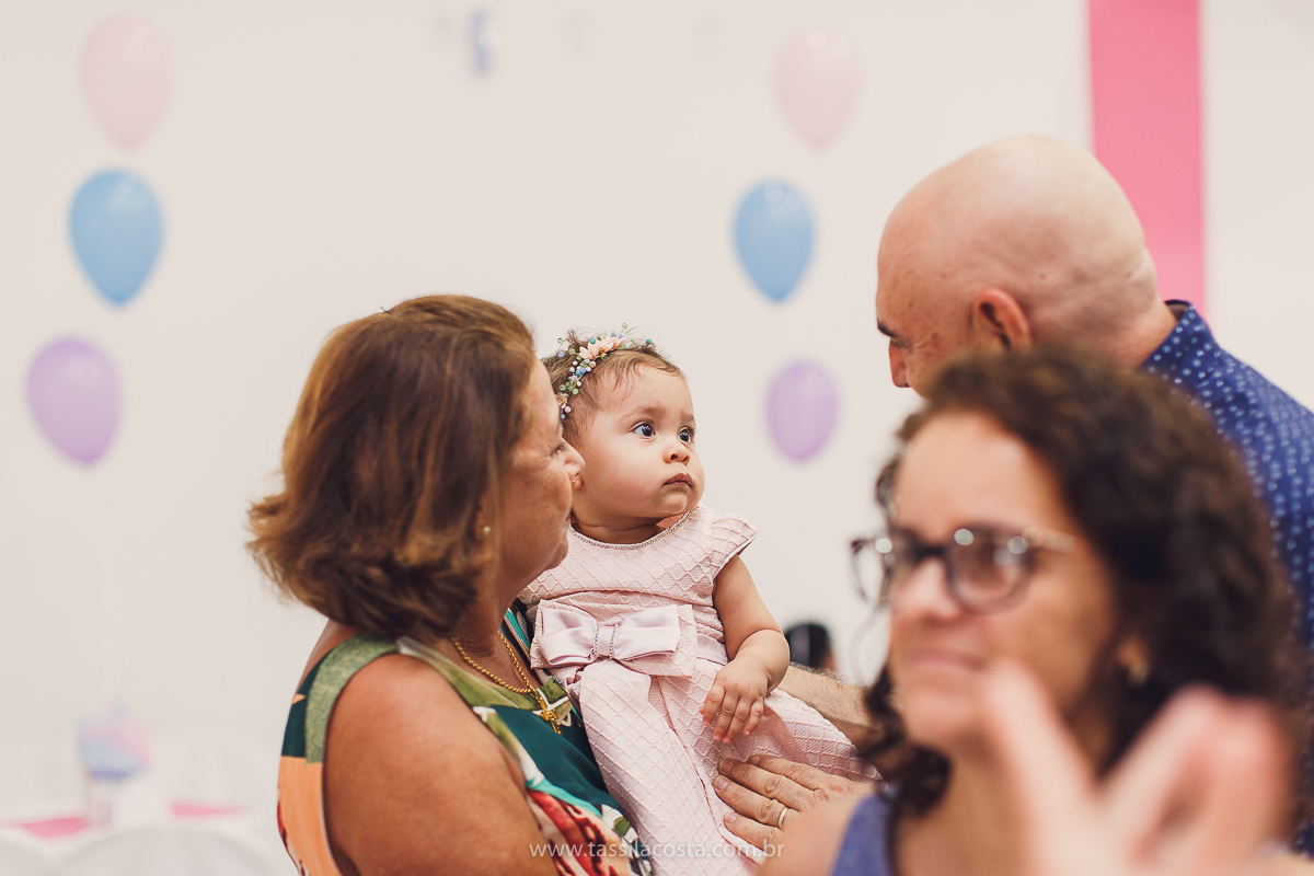 festa infantil linda, feita na casa de festa Zueira, na Praia da Costa, Vila Velha ES. Tássila Costa fotografia, Luísa 1 ano, fotografia de festa infantil na Praia da Costa