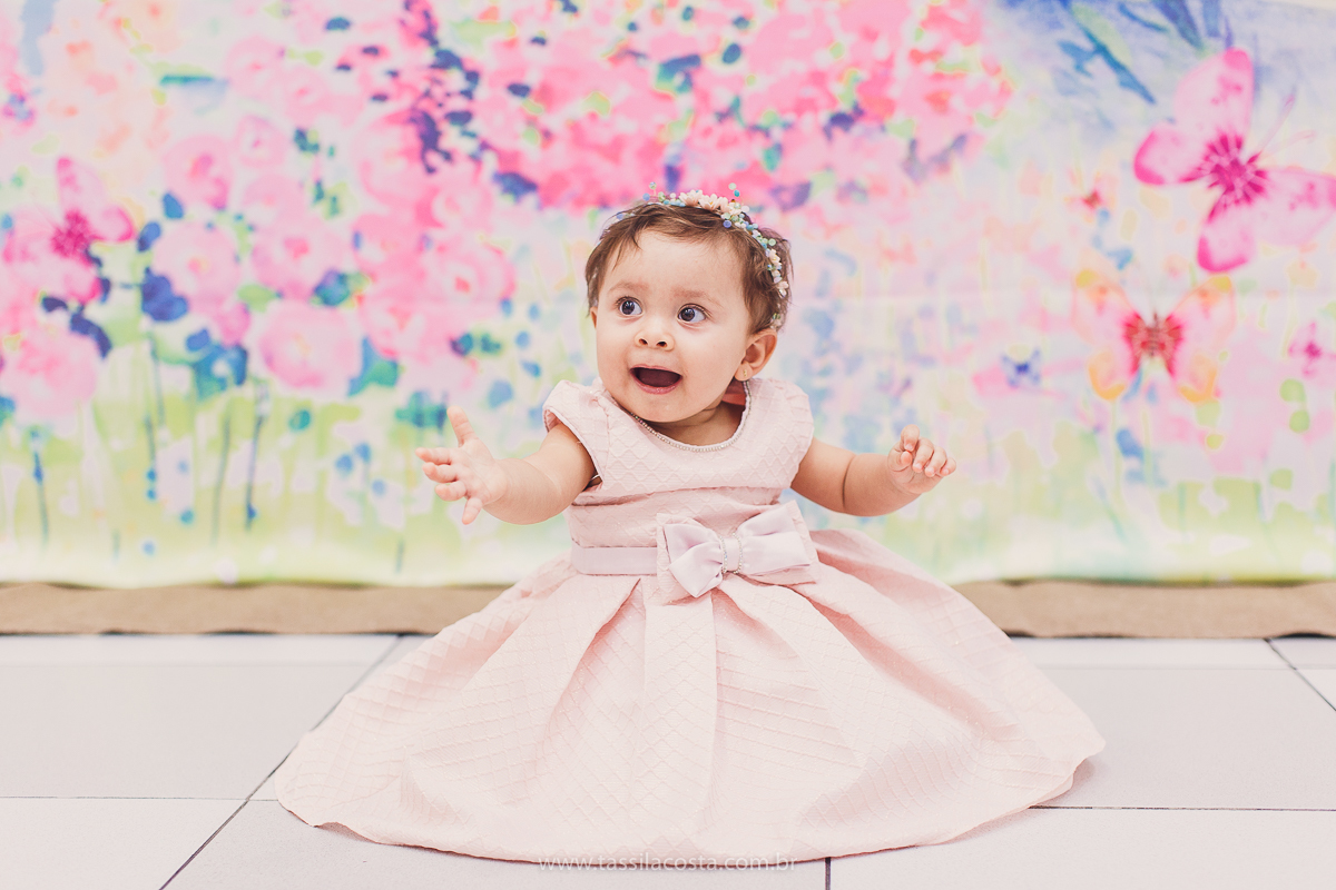 festa infantil linda, feita na casa de festa Zueira, na Praia da Costa, Vila Velha ES. Tássila Costa fotografia, Luísa 1 ano, fotografia de festa infantil na Praia da Costa