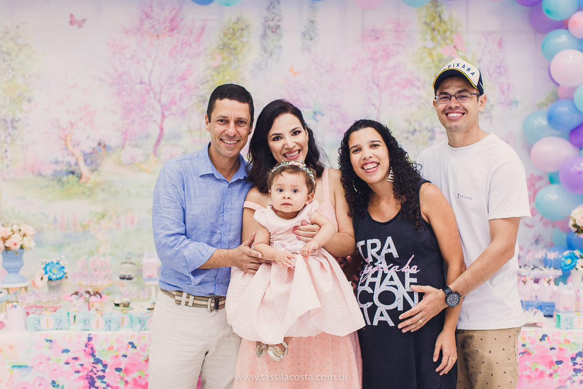 festa infantil linda, feita na casa de festa Zueira, na Praia da Costa, Vila Velha ES. Tássila Costa fotografia, Luísa 1 ano, fotografia de festa infantil na Praia da Costa