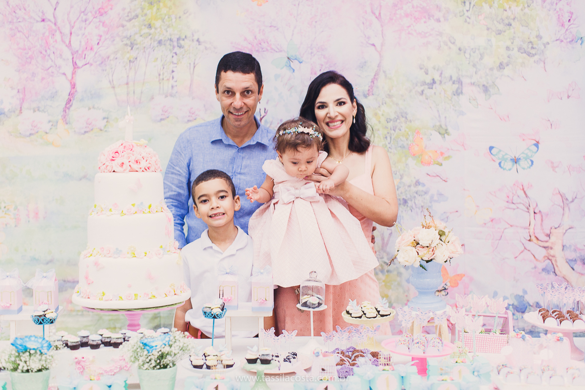 festa infantil linda, feita na casa de festa Zueira, na Praia da Costa, Vila Velha ES. Tássila Costa fotografia, Luísa 1 ano, fotografia de festa infantil na Praia da Costa