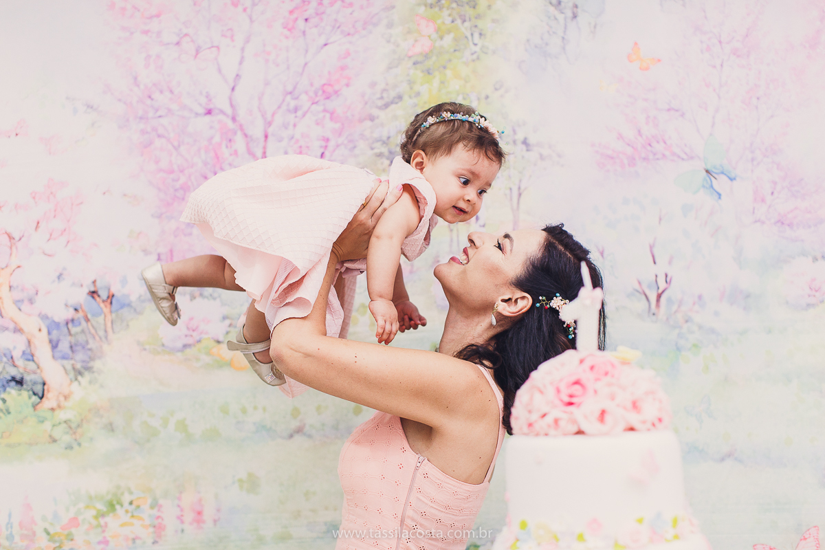 festa infantil linda, feita na casa de festa Zueira, na Praia da Costa, Vila Velha ES. Tássila Costa fotografia, Luísa 1 ano, fotografia de festa infantil na Praia da Costa