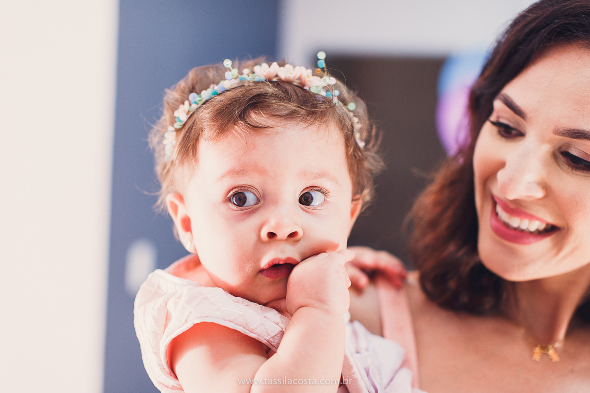 festa infantil linda, feita na casa de festa Zueira, na Praia da Costa, Vila Velha ES. Tássila Costa fotografia, Luísa 1 ano, fotografia de festa infantil na Praia da Costa