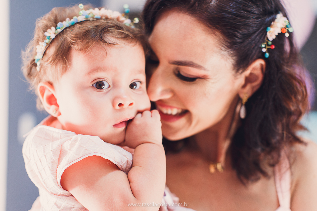 festa infantil linda, feita na casa de festa Zueira, na Praia da Costa, Vila Velha ES. Tássila Costa fotografia, Luísa 1 ano, fotografia de festa infantil na Praia da Costa