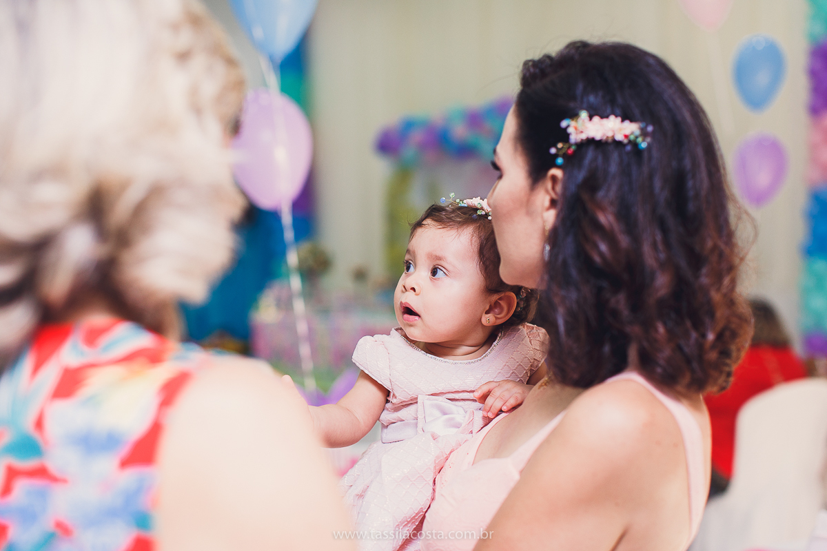 festa infantil linda, feita na casa de festa Zueira, na Praia da Costa, Vila Velha ES. Tássila Costa fotografia, Luísa 1 ano, fotografia de festa infantil na Praia da Costa