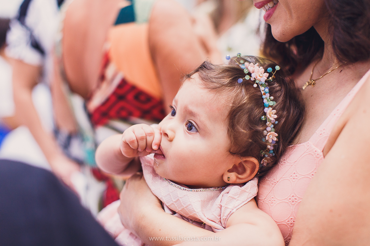 festa infantil linda, feita na casa de festa Zueira, na Praia da Costa, Vila Velha ES. Tássila Costa fotografia, Luísa 1 ano, fotografia de festa infantil na Praia da Costa