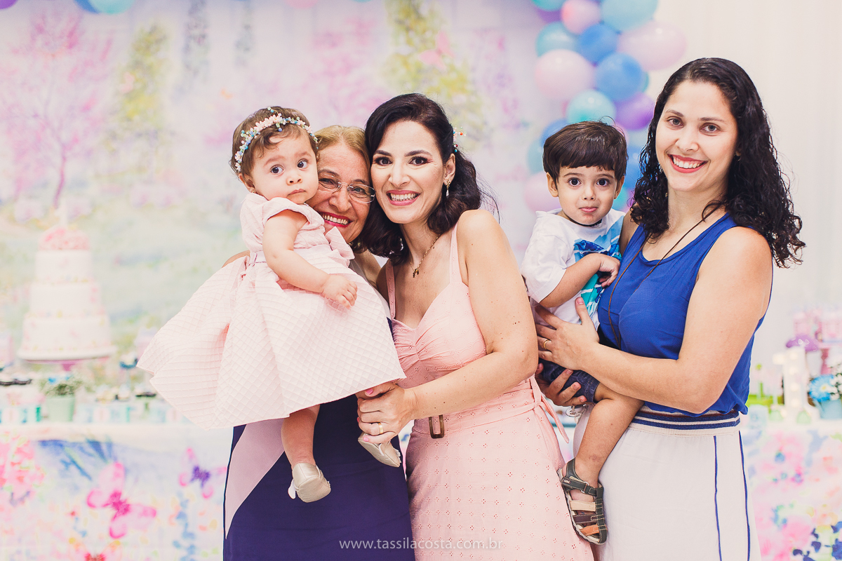 festa infantil linda, feita na casa de festa Zueira, na Praia da Costa, Vila Velha ES. Tássila Costa fotografia, Luísa 1 ano, fotografia de festa infantil na Praia da Costa