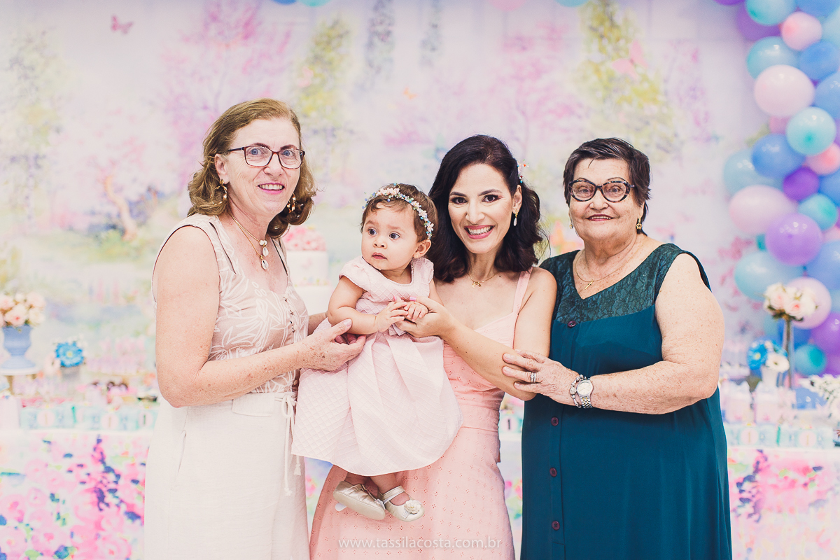 festa infantil linda, feita na casa de festa Zueira, na Praia da Costa, Vila Velha ES. Tássila Costa fotografia, Luísa 1 ano, fotografia de festa infantil na Praia da Costa