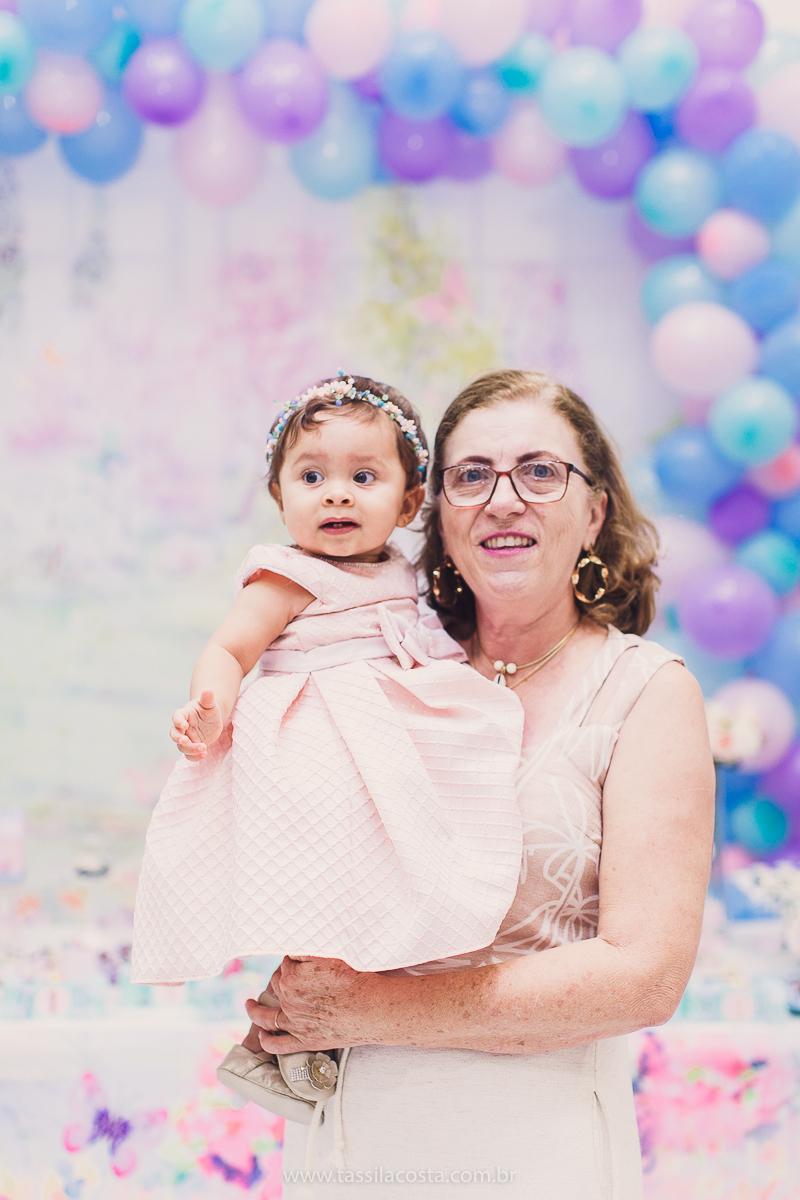 festa infantil linda, feita na casa de festa Zueira, na Praia da Costa, Vila Velha ES. Tássila Costa fotografia, Luísa 1 ano, fotografia de festa infantil na Praia da Costa