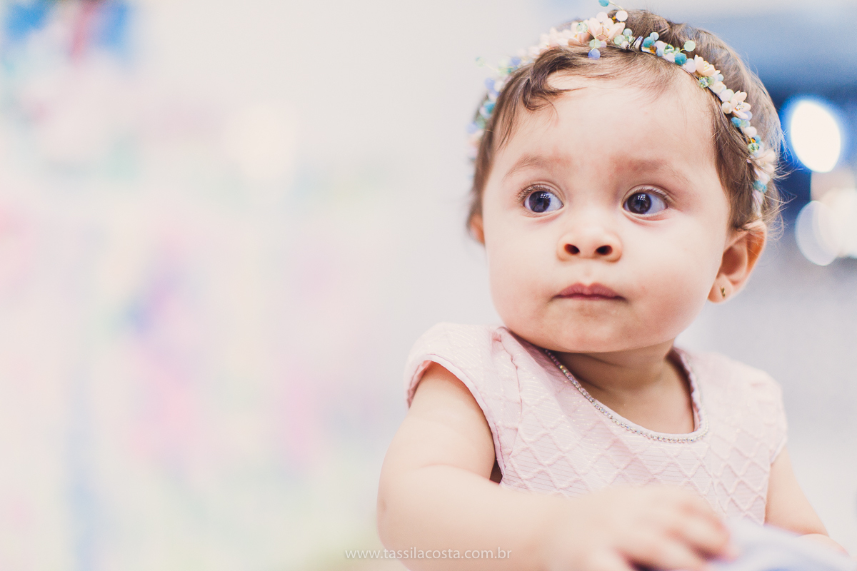 festa infantil linda, feita na casa de festa Zueira, na Praia da Costa, Vila Velha ES. Tássila Costa fotografia, Luísa 1 ano, fotografia de festa infantil na Praia da Costa