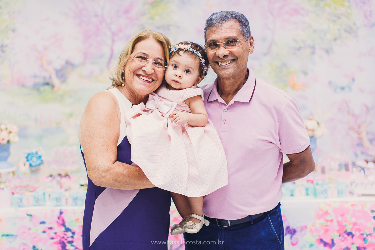festa infantil linda, feita na casa de festa Zueira, na Praia da Costa, Vila Velha ES. Tássila Costa fotografia, Luísa 1 ano, fotografia de festa infantil na Praia da Costa